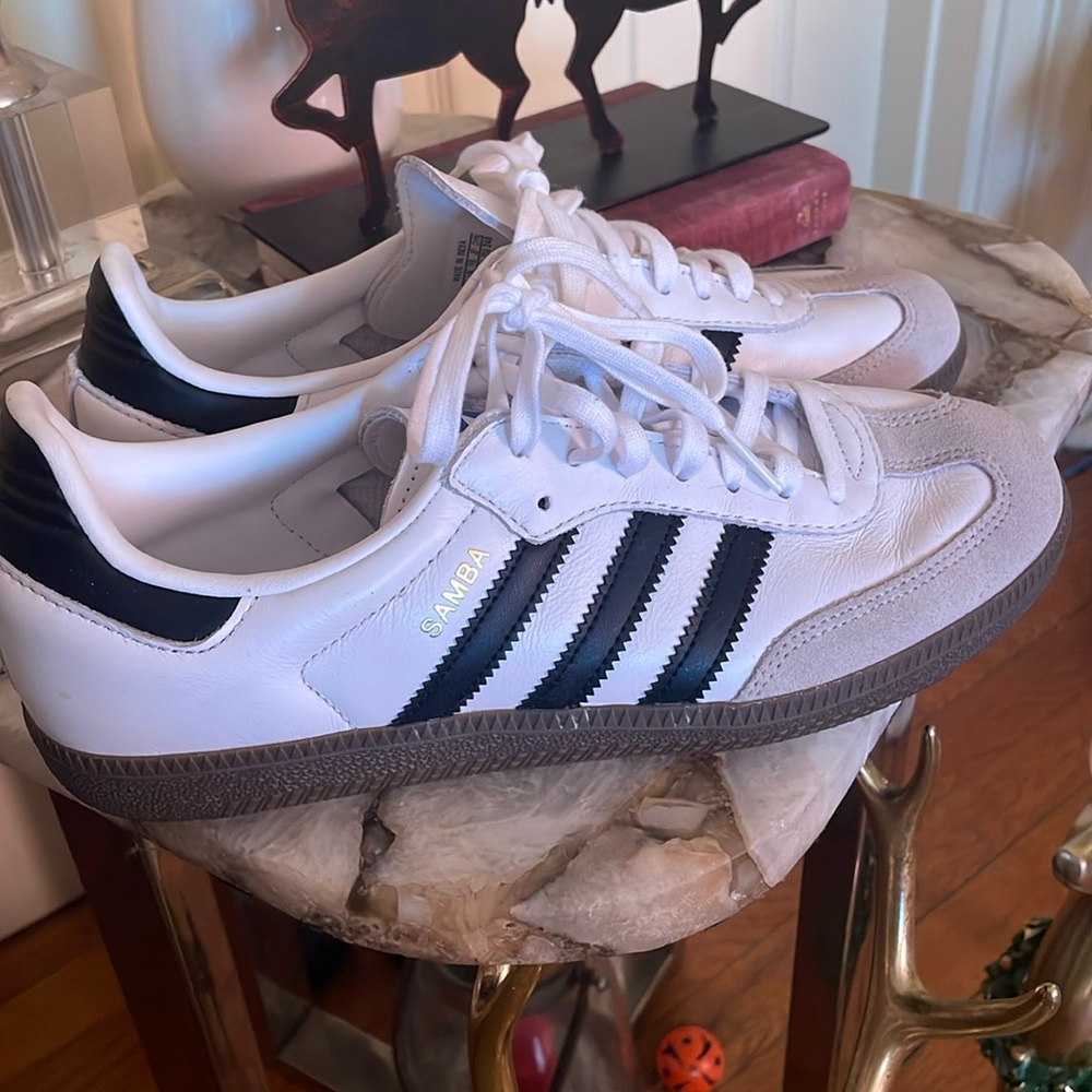Womens Sambas size 6 1/2 used but good condition